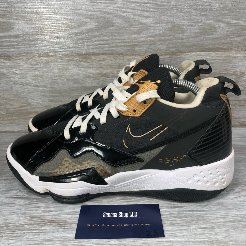 Nike Women's AIR JORDAN Zoom 92 DH1475-001 Metallic Gold White Sneakers Size 9.5